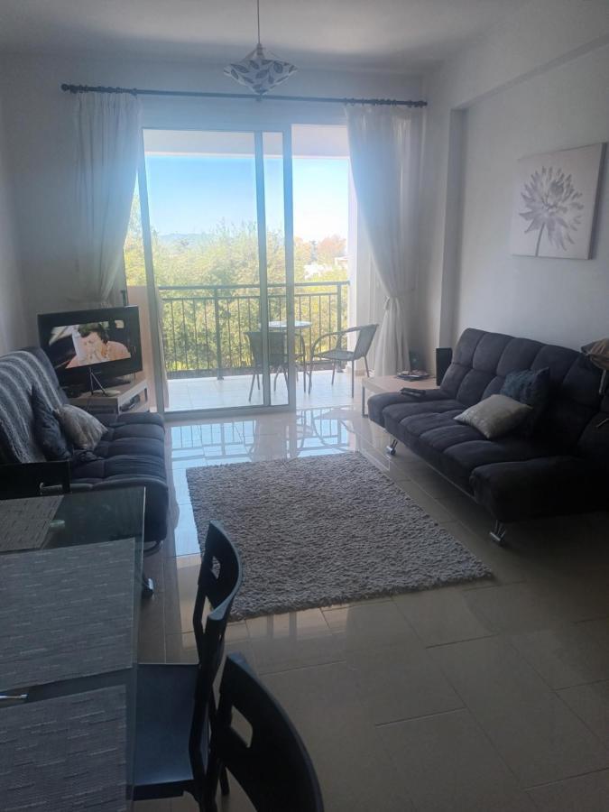Apartment Oasis Полис Екстериор снимка