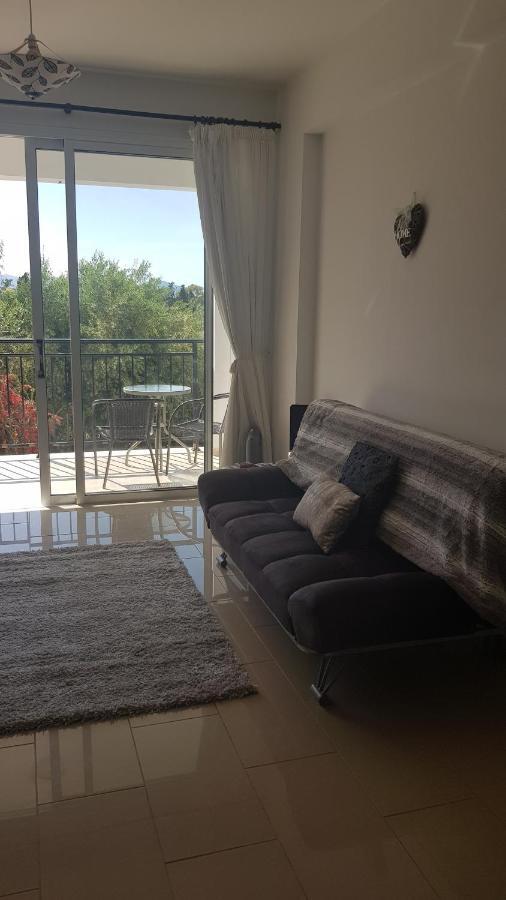 Apartment Oasis Полис Екстериор снимка